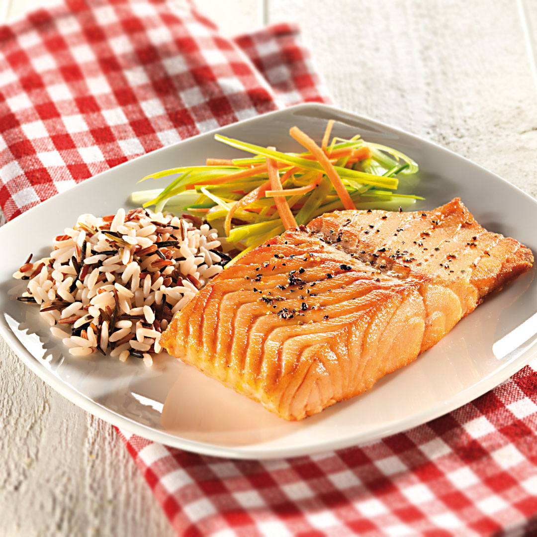 Lachsfilet mit Wildreis-Mischung