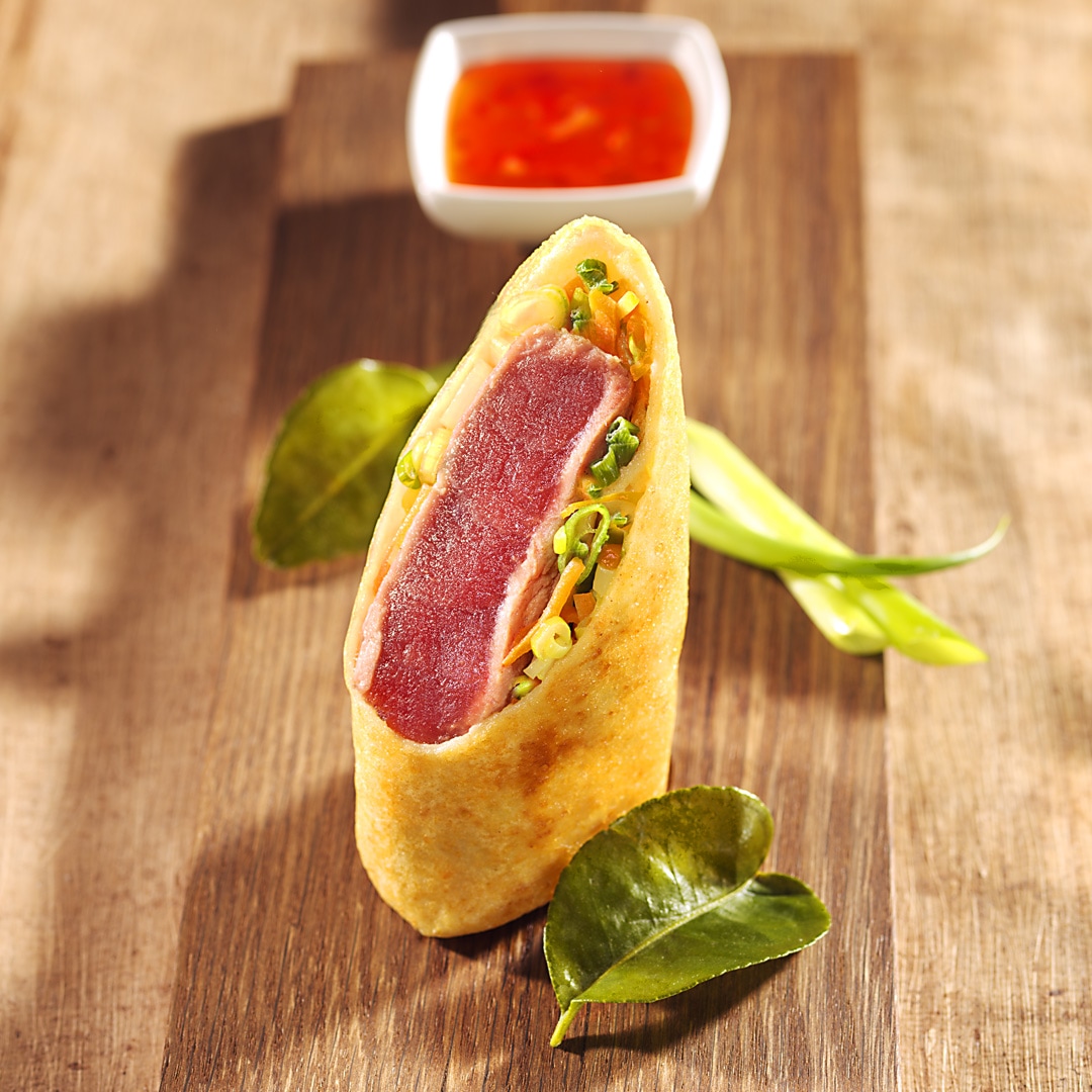 Thunfisch-Rolle mit Ingwer-Seegras
